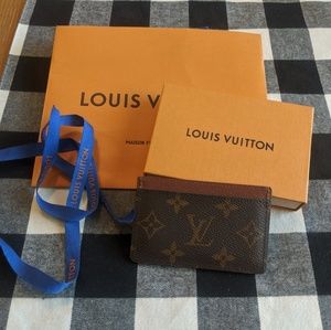 Louis Vuitton card holder